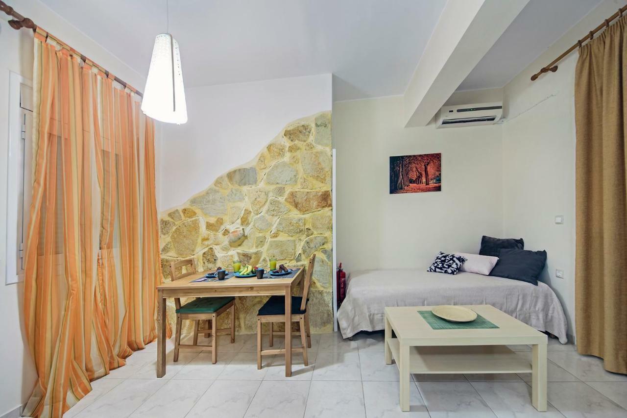 Omega Comfy Apartments 阿尔米里达 外观 照片