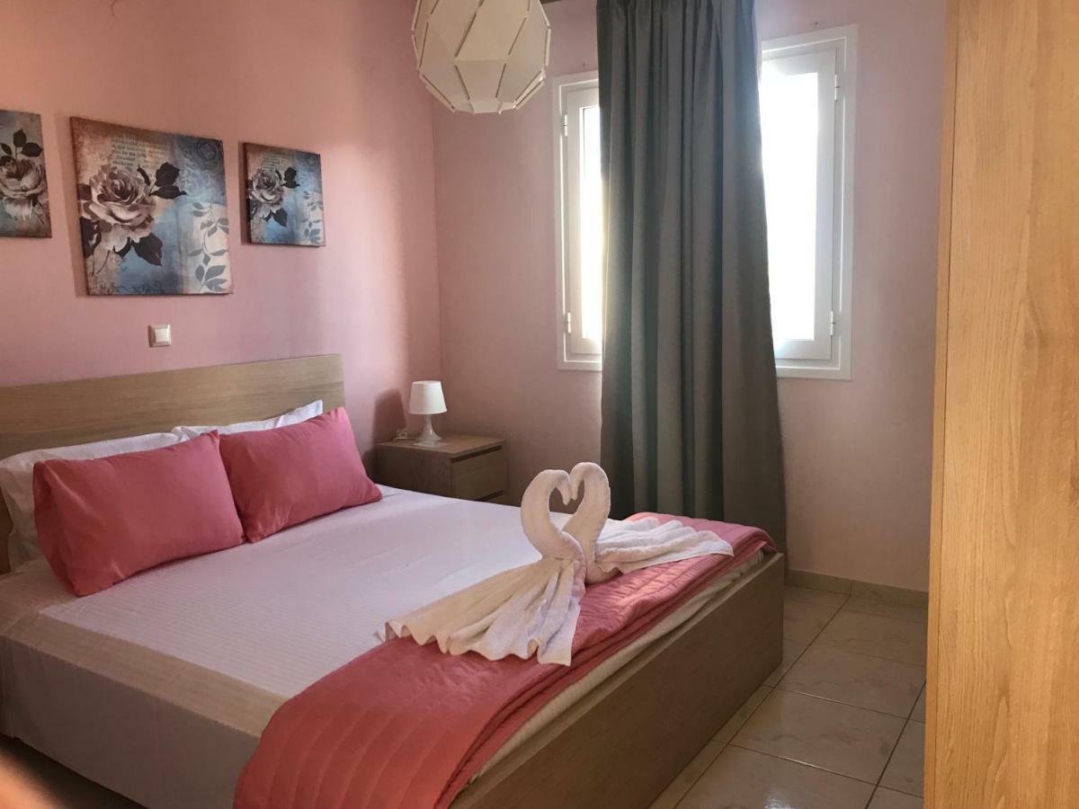 Omega Comfy Apartments 阿尔米里达 外观 照片