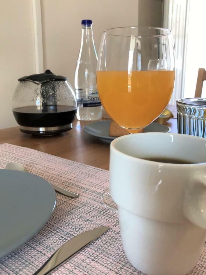 Omega Comfy Apartments 阿尔米里达 外观 照片
